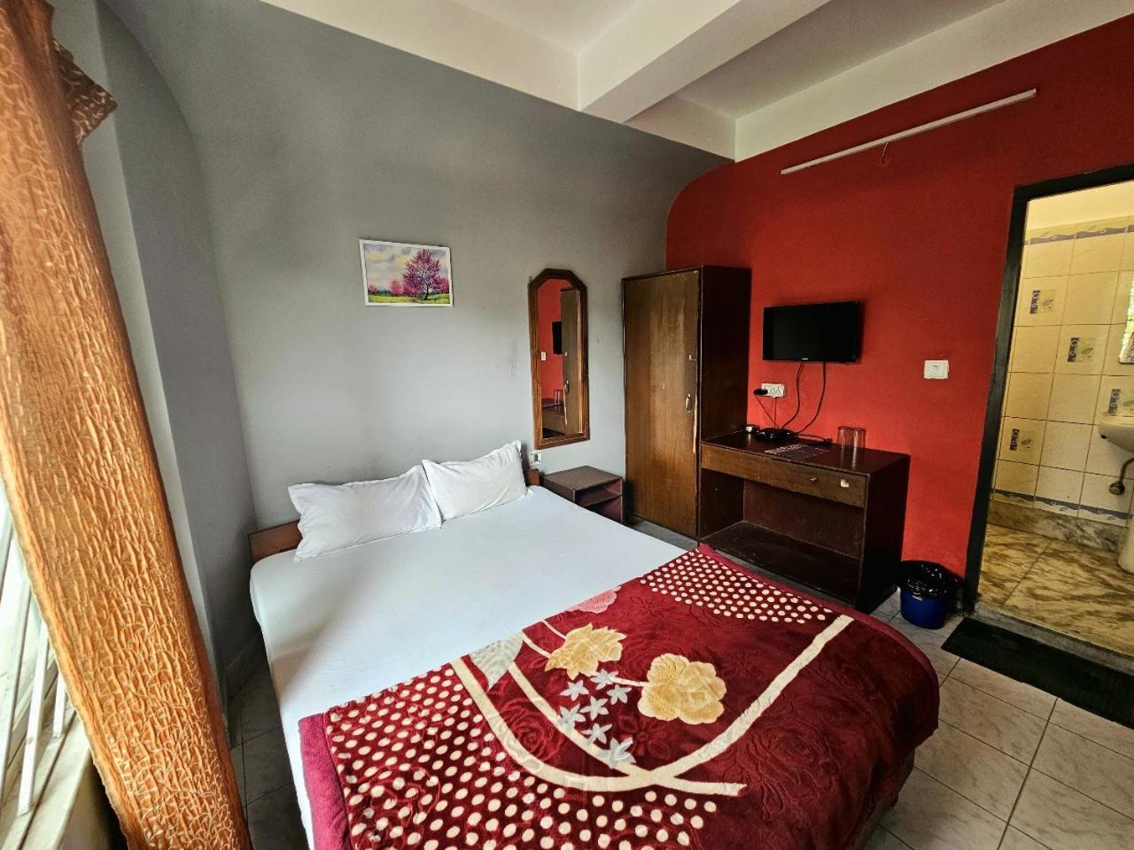 Hotel Vishal Силигури Экстерьер фото